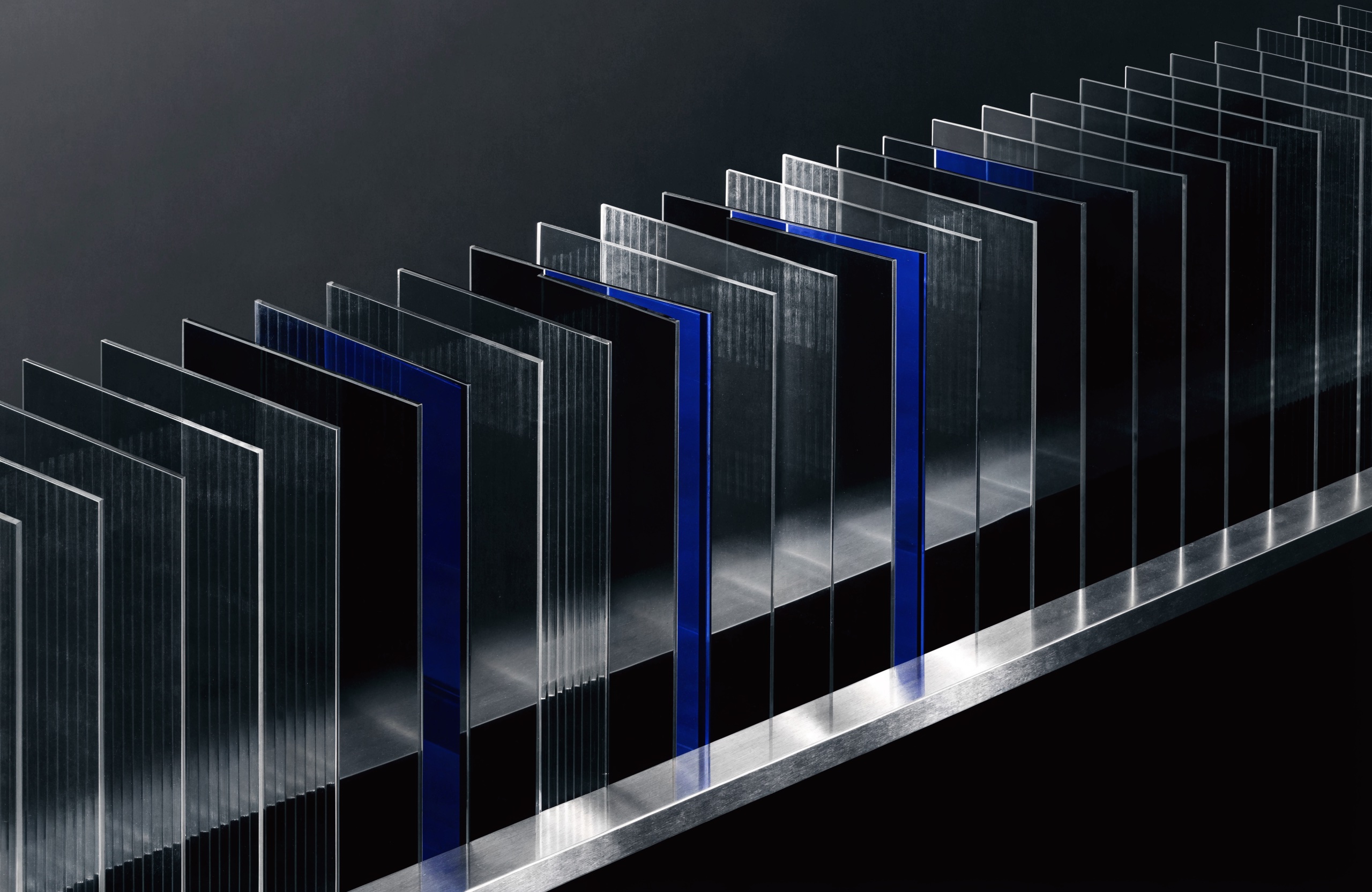 Intersecting glass channels, a conceptual study of connected systems